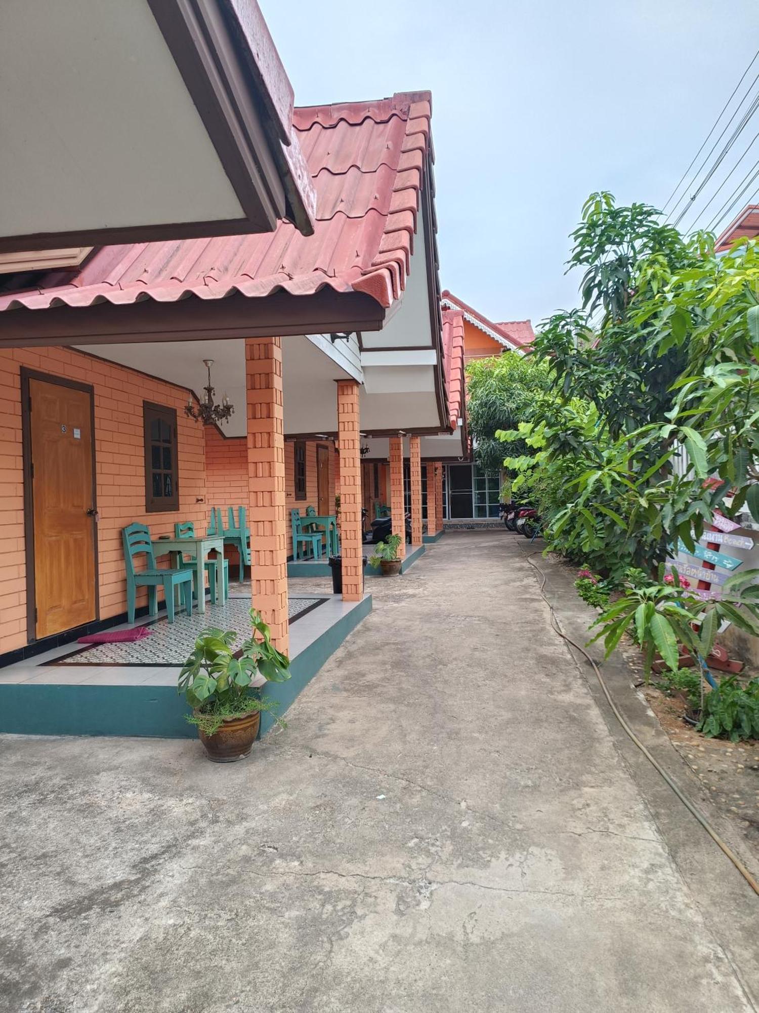 คิวทอง บังกะโล Ko Lan Exterior foto